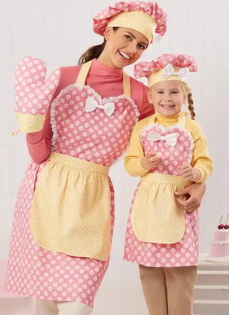 S3050 Children's and Misses' Apron, Mitts and Hat