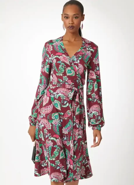 V2081 Misses' Wrap Dress by Diane Von Furstenberg