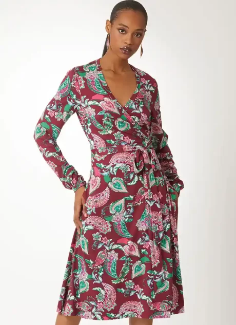 V2081 Misses' Wrap Dress by Diane Von Furstenberg