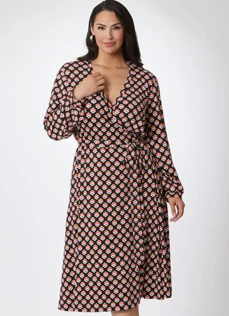 V2081 Misses' Wrap Dress by Diane Von Furstenberg